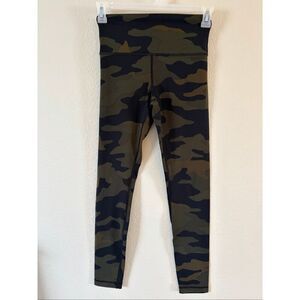 Victoria’s Secret Pink Camo Leggings